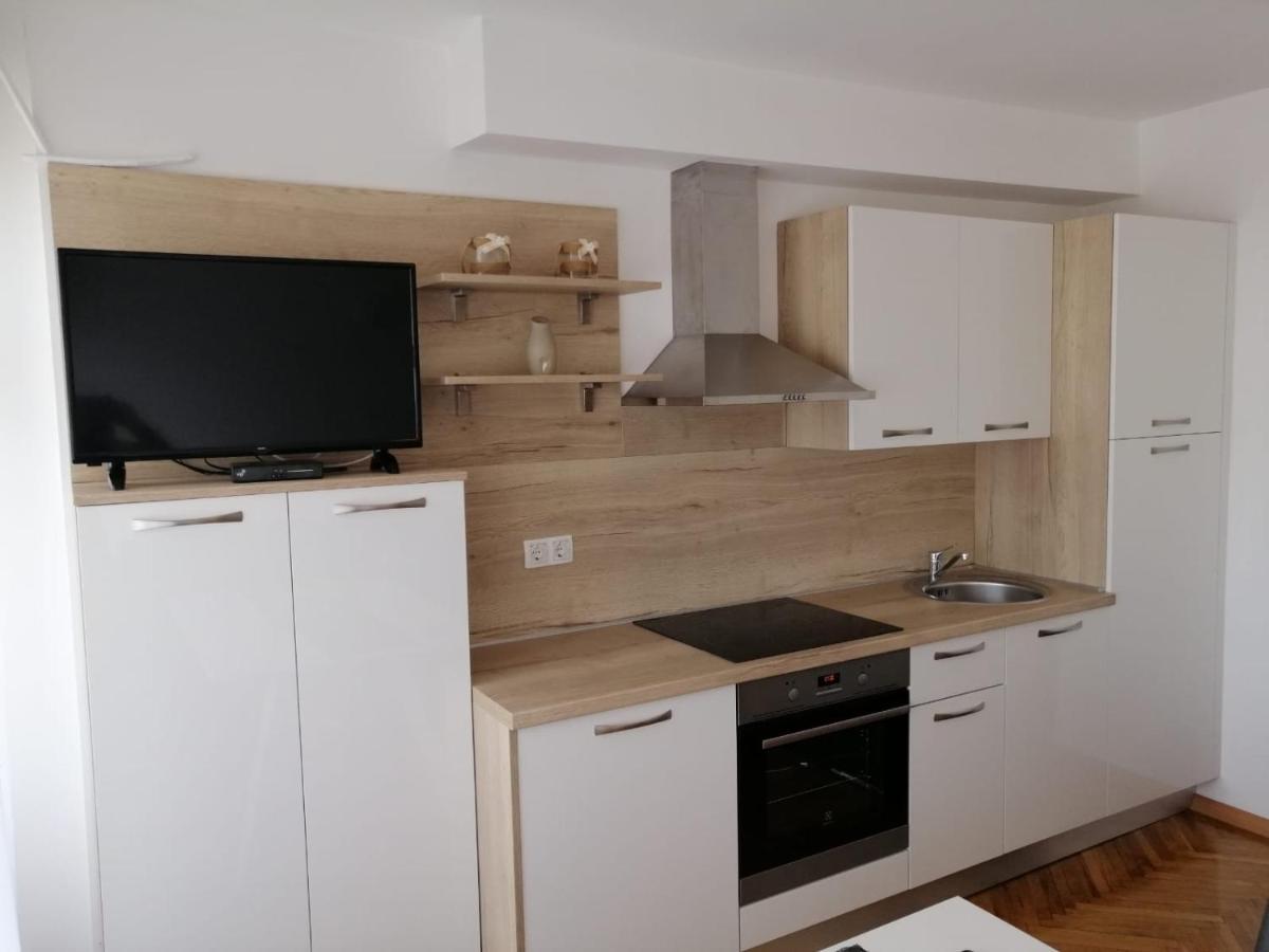 Apartments Leptiric Podstrana Eksteriør billede